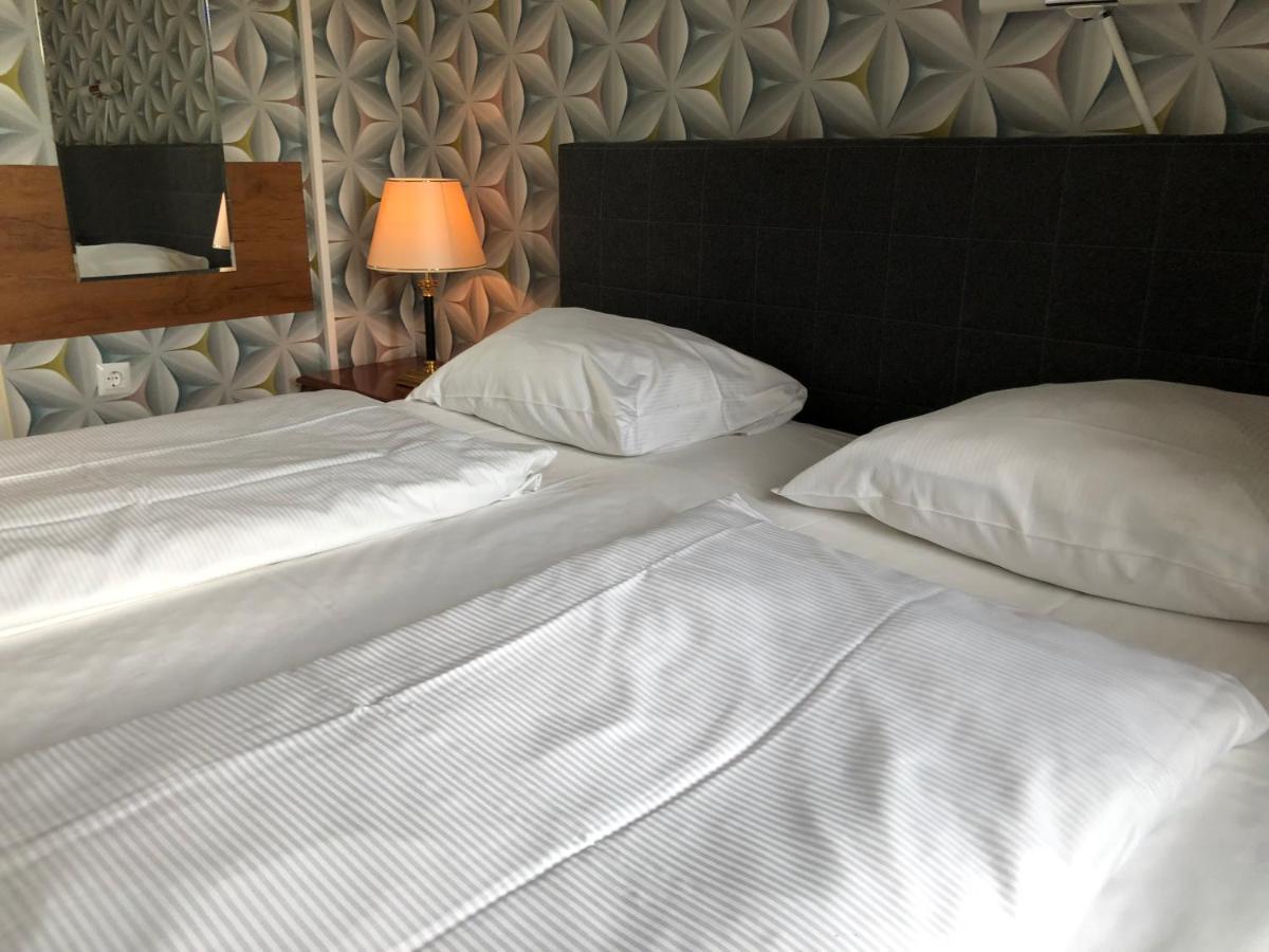 Hotel Moji Koeln 外观 照片