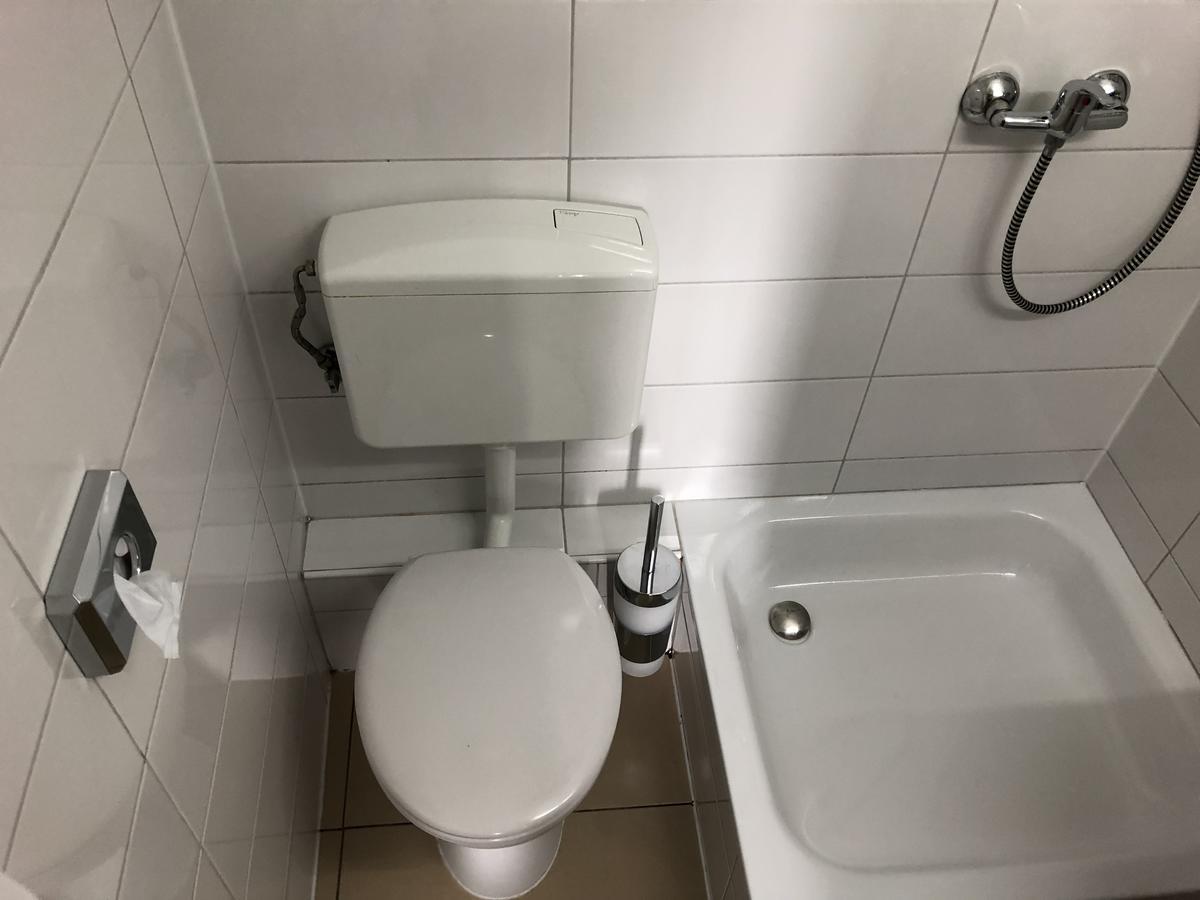 Hotel Moji Koeln 外观 照片