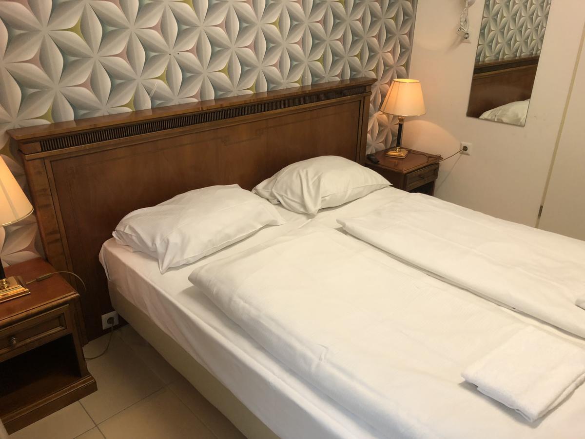 Hotel Moji Koeln 外观 照片